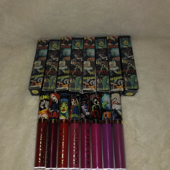 Lipstick - Picture 3 of 8